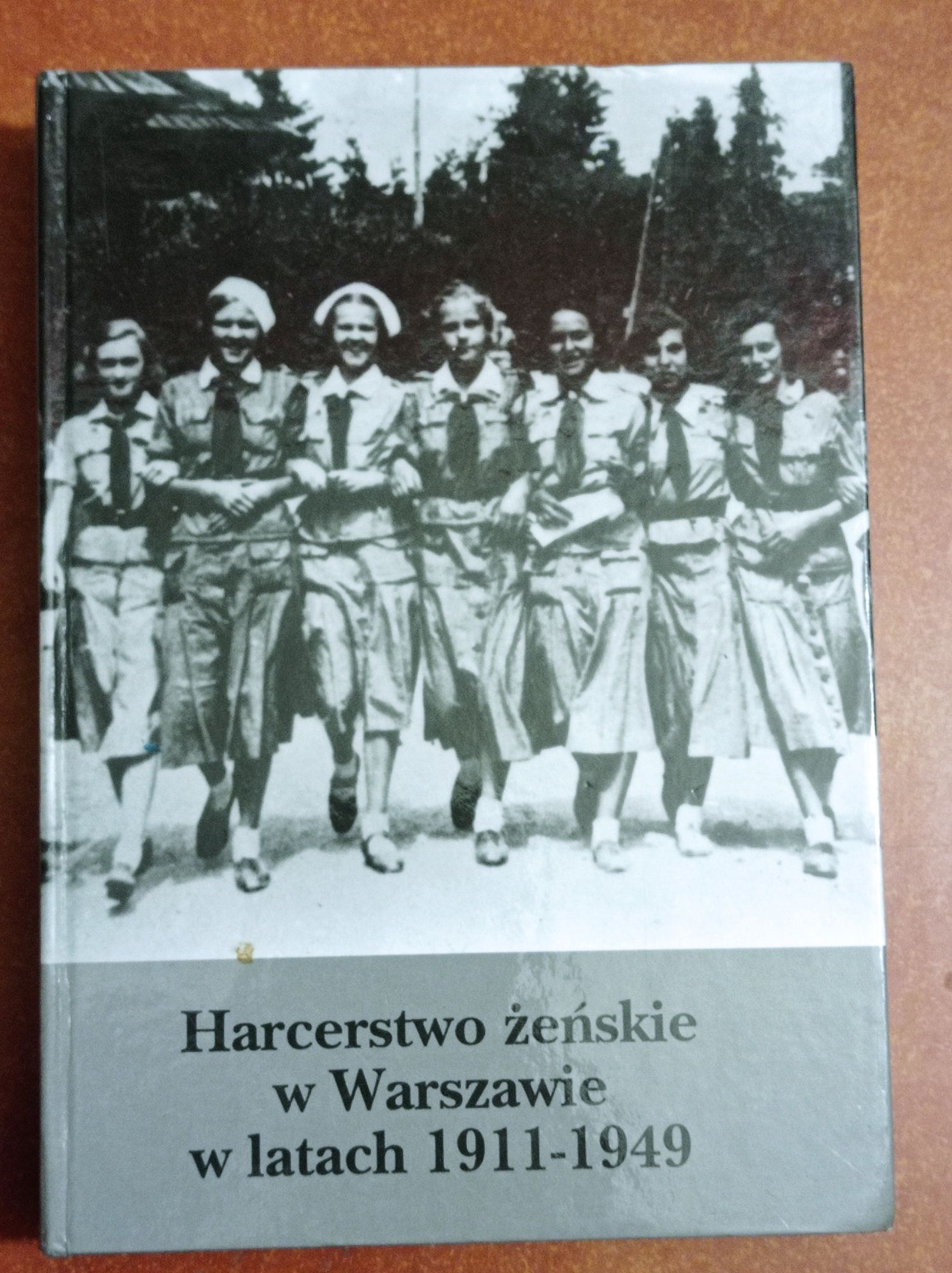 8 książek Obroża w konspiracji i Powstaniu Warszawskim AK Biez wodki