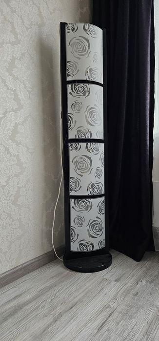 Продам торшер ,стекло