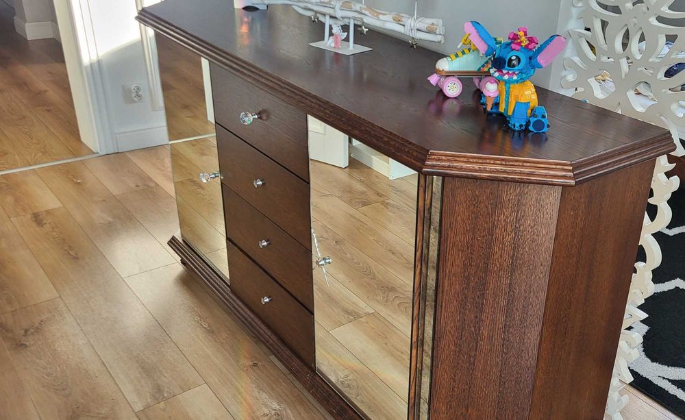 Zestaw mebli Łóżko,stolik nocny, biurko, krzesło, komoda, duża szafa