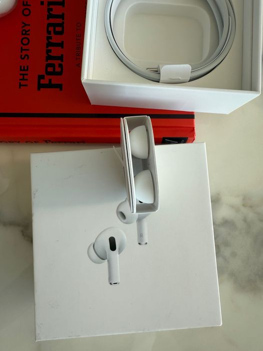 AirPods PRO 2 with box invoice cable earbuds like new caixa cabo Apple