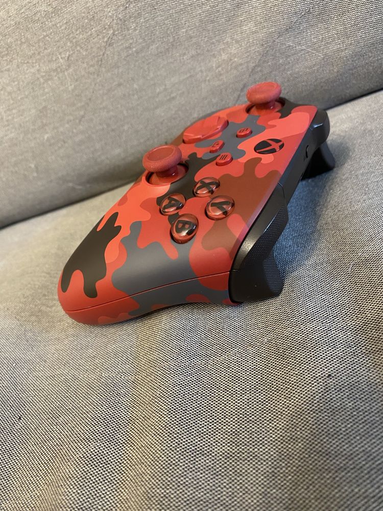 Pad Xbox series xbox one DAYSTRIKE CAMO MORO, Pad do Xboxa