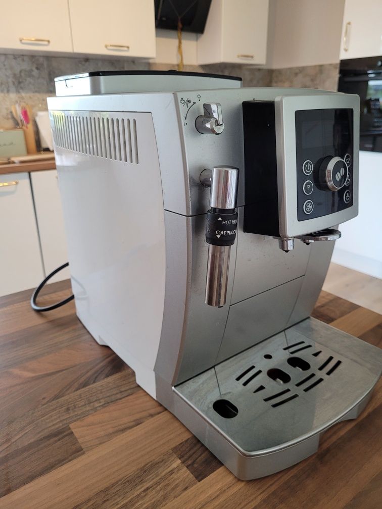 Ekspres ciśnieniowy delonghi ecam 23.420.sw