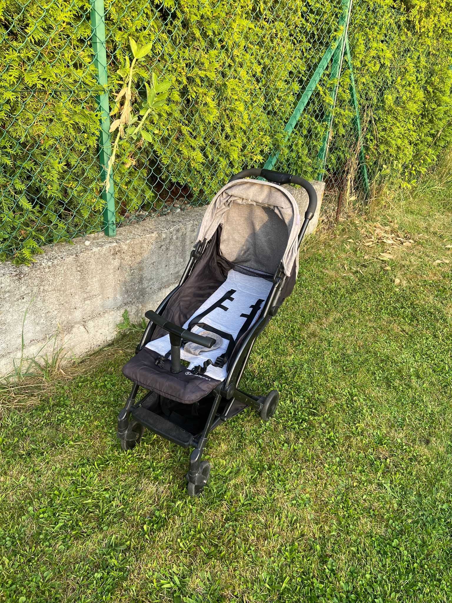 Kinderkraft Pilot, spacerówka kompaktowa, składana, do samolotu, lekka