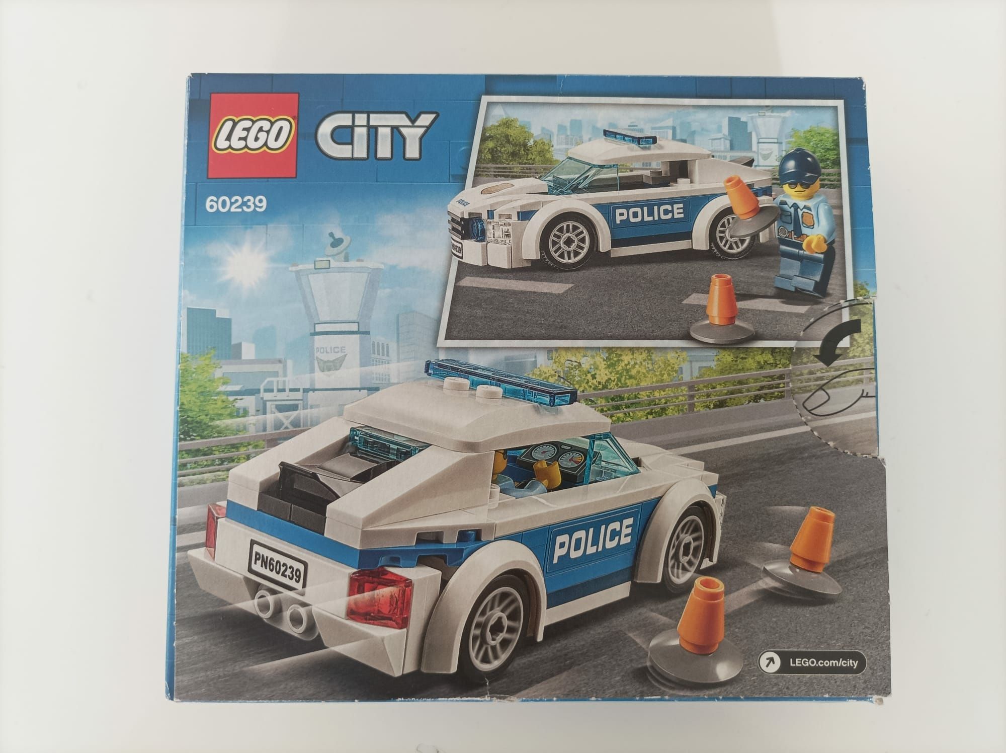 Lego City 60239.  Samochód policyjny