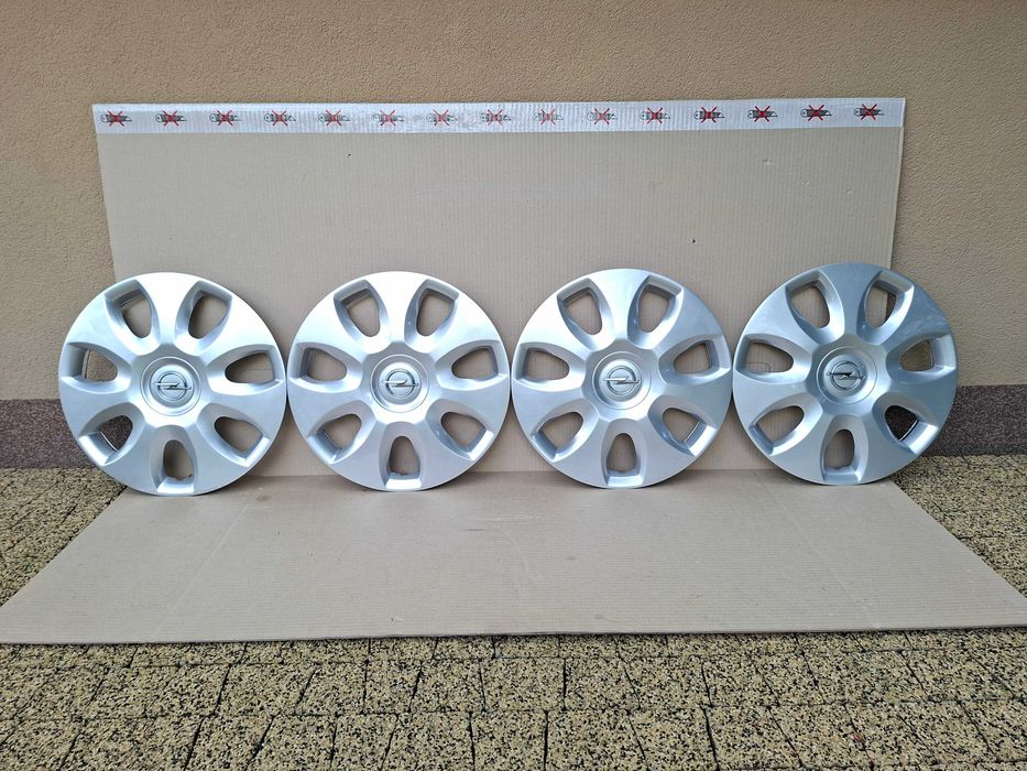opel corsa d  kołpaki 15''