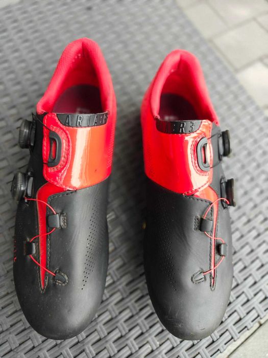 Buty szosowe Fizik Aria R3 42,5 czarno-czerwone