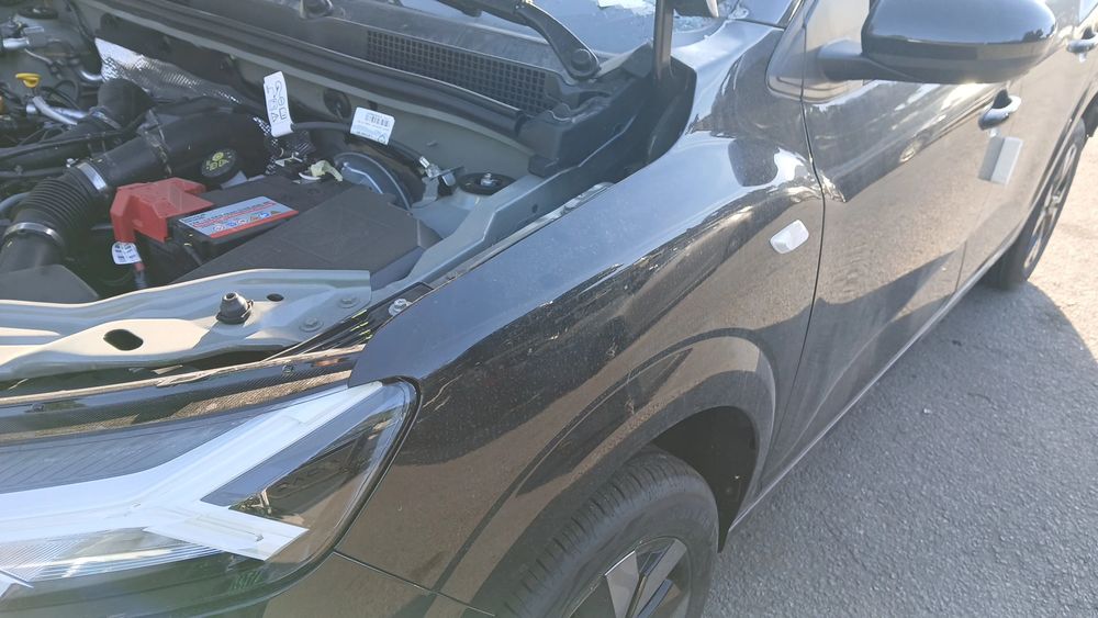 Guarda-lamas esquerdo DACIA Sandero III