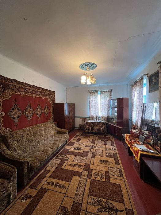 Продається будинок в селі В.Низгірці