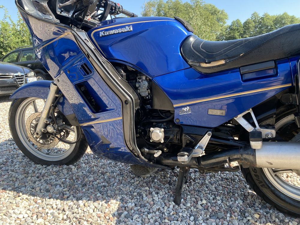 Kawasaki GTR 1000 z 1989 roku .