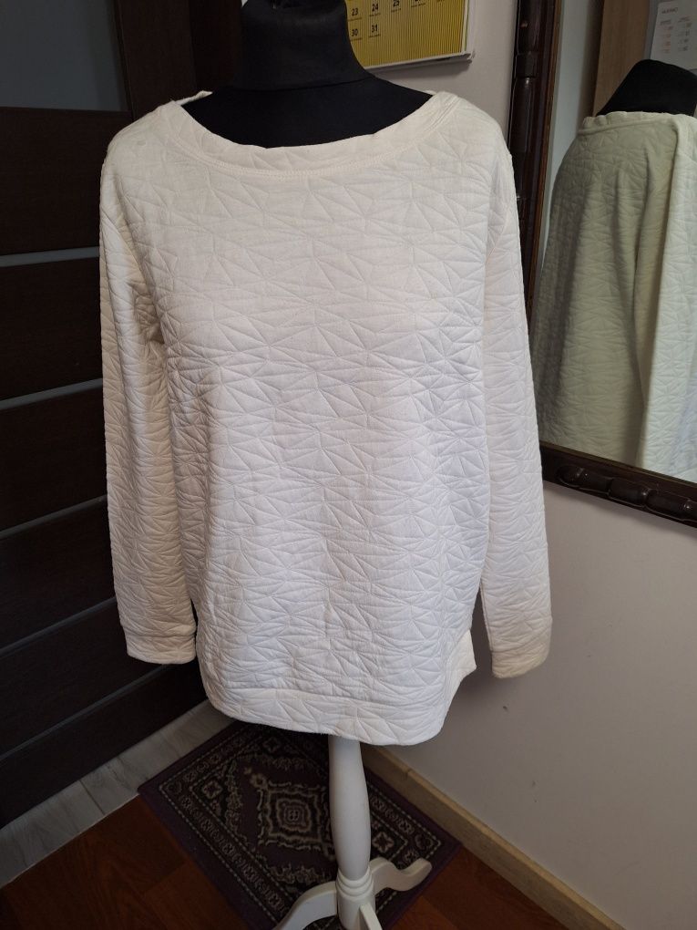 Damska bluza dresowa.