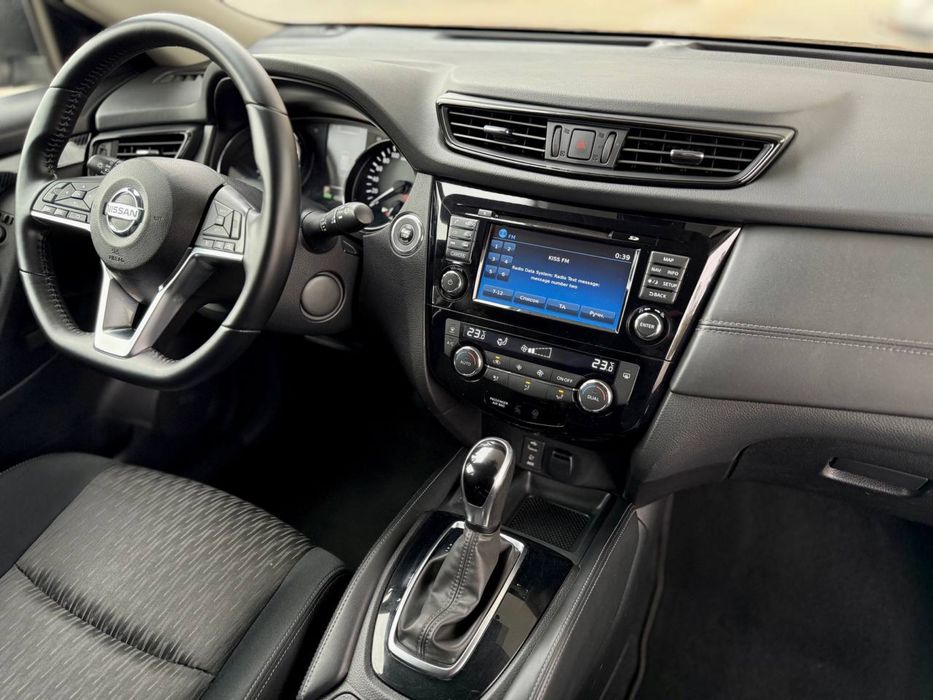 Nissan X-Trail офіційний 2020 рік