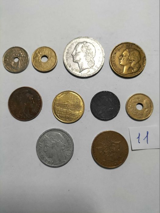 Moedas estrangeiras para coleção.  Лот 73
