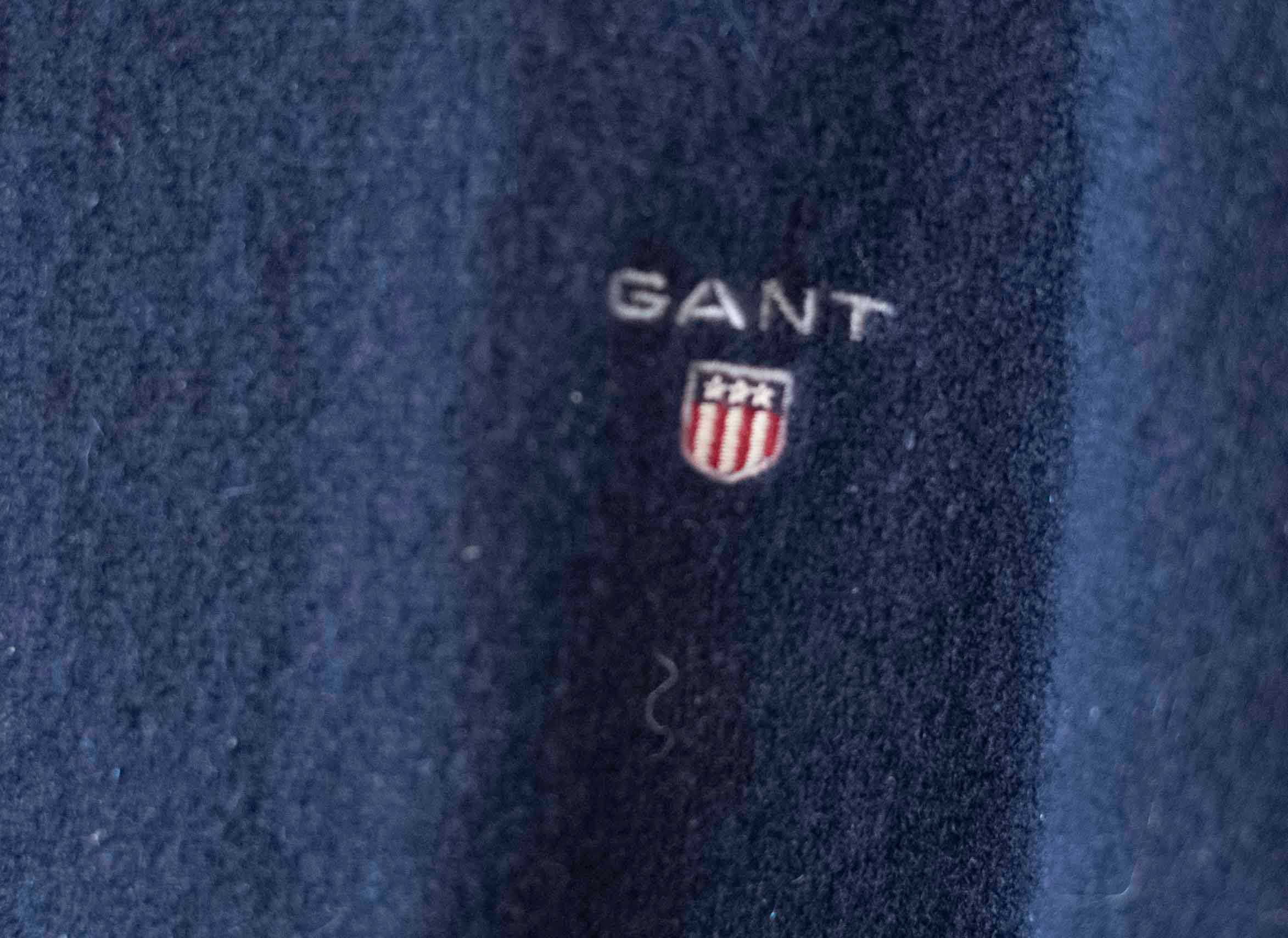Markowy sweter Gant z wełny jagnięcej (3XL) – ciepło, styl i jakość!