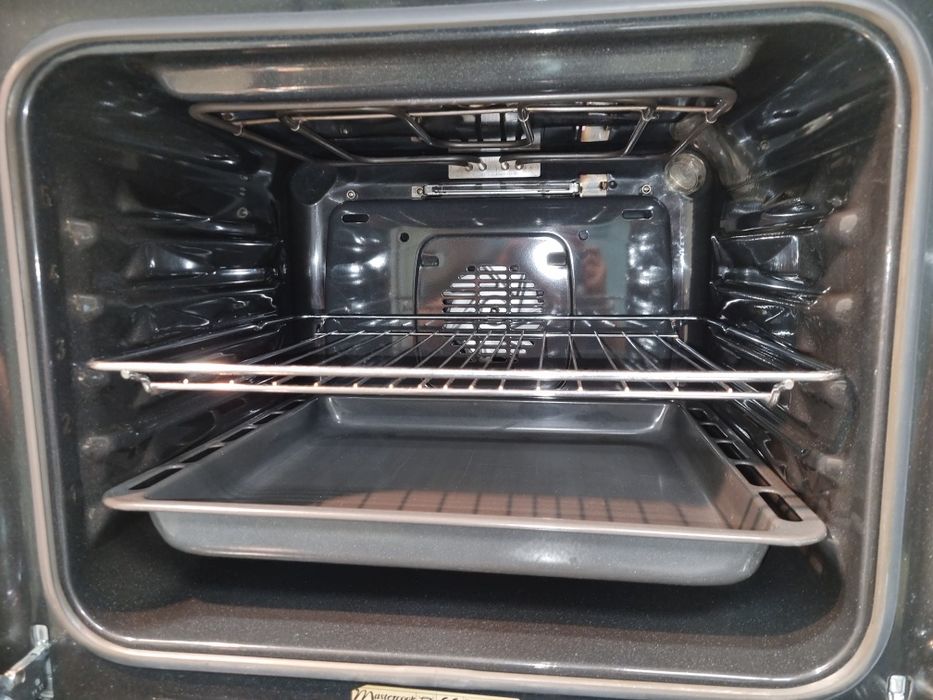 Надійна духова шафа духовка пічка плита Mastercook