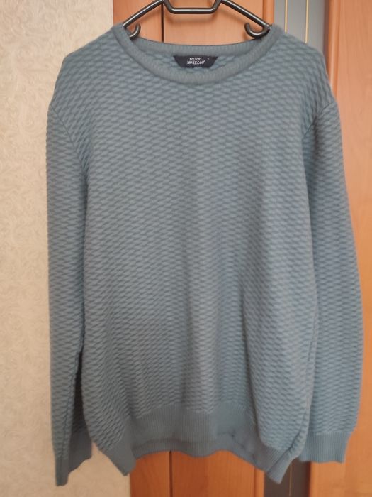 Светр молодіжний.