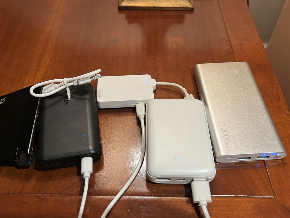 5 Power Banks novas ou quase nunca usadas: todas operacionais