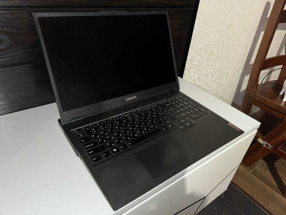 Продам ноутбук Lenovo Legion 5 15ARH05H (Б/в)