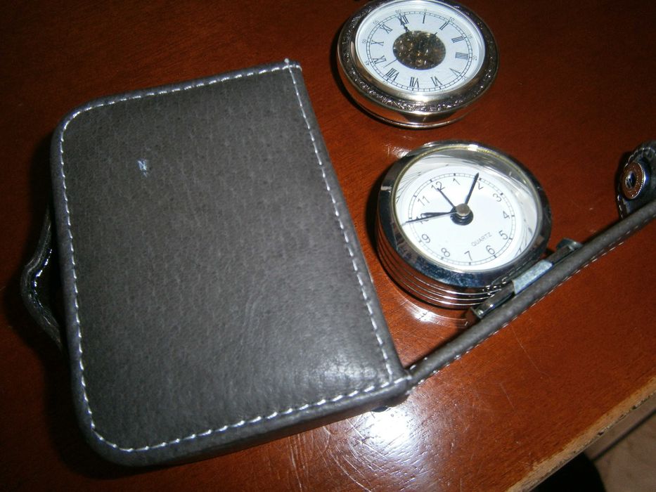 Zegarek zabytkowy rosyjski antyczny + drugi na baterię nowy !