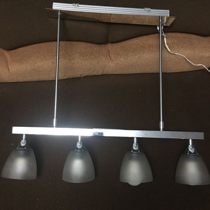 Сучасна люстра на 4 плафони