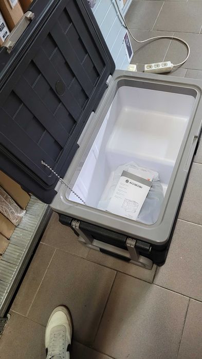 Lodówka turystyczna Aobosi 45L z Wi-Fi przenośna kampingowa