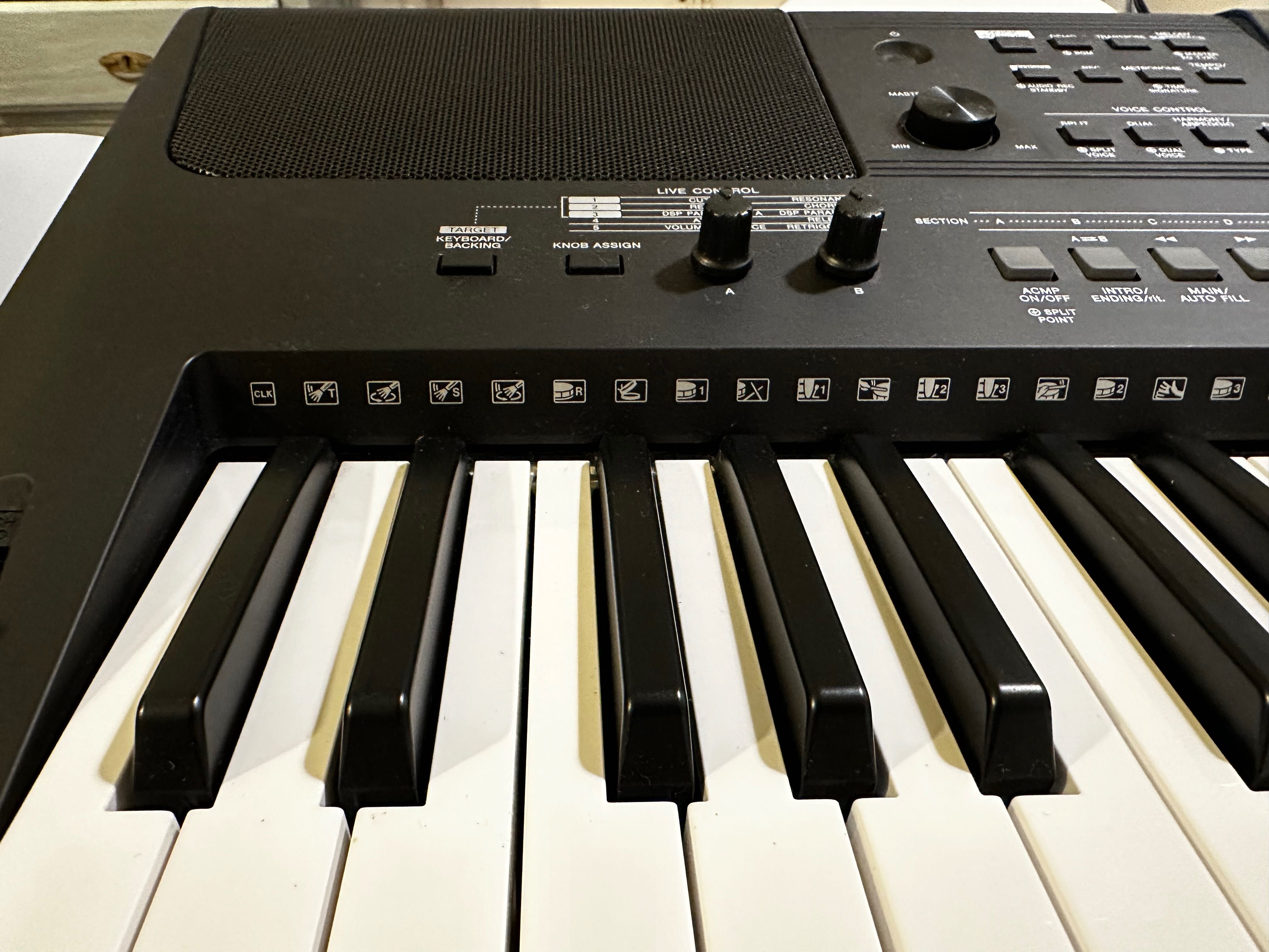 Piano Yamaha PSR-E463