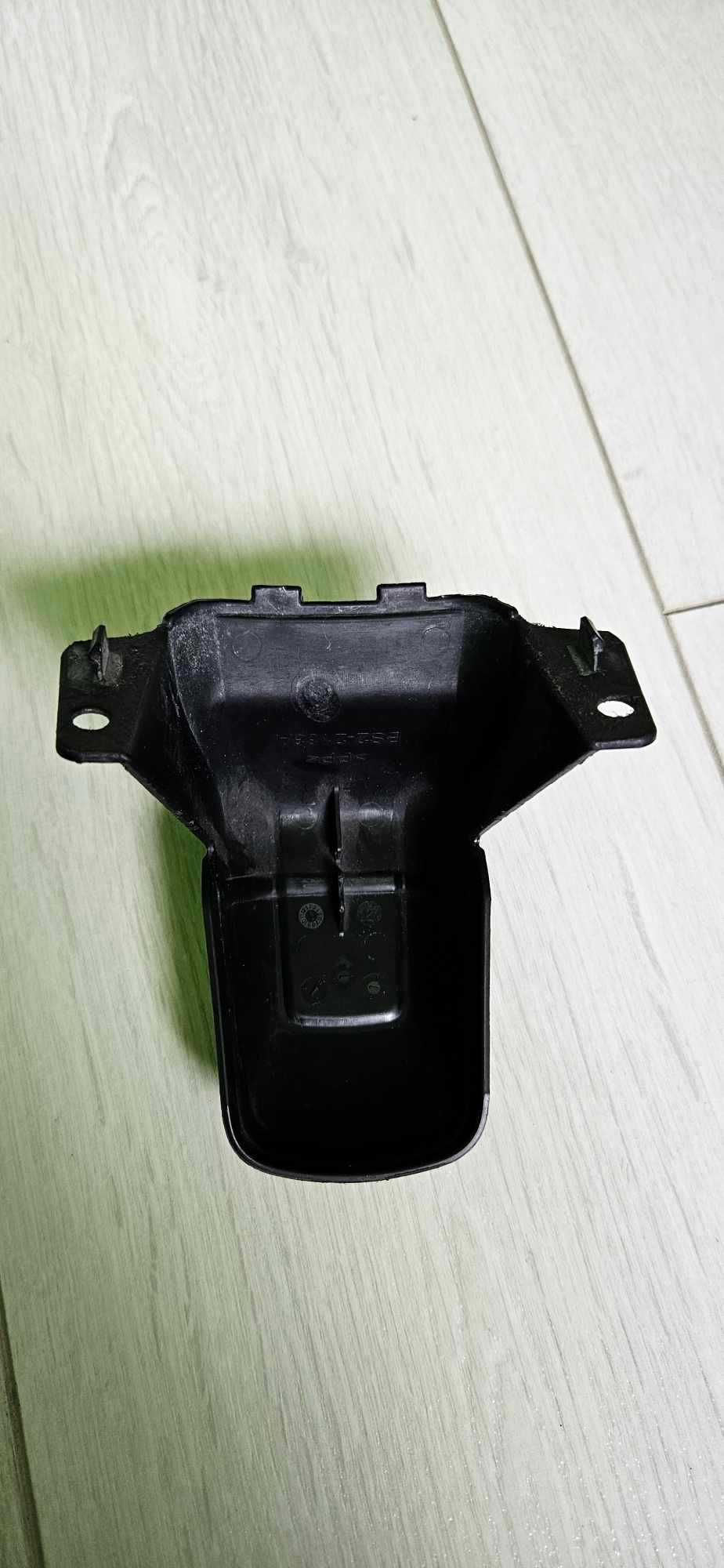 Osłona lampki tylnego błotnika Yamaha MT09