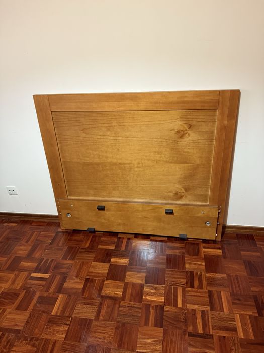 Cama solteiro sommier + colchao + mesa de cabeceira