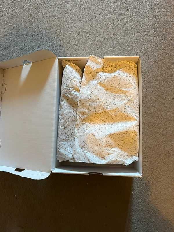 Jordan 4 Retro White Thunder R.38