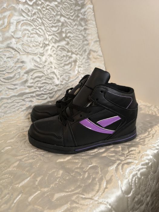 Buty sportowe typu adidasy nowe chłopiec dziewczynka rozmiar 32