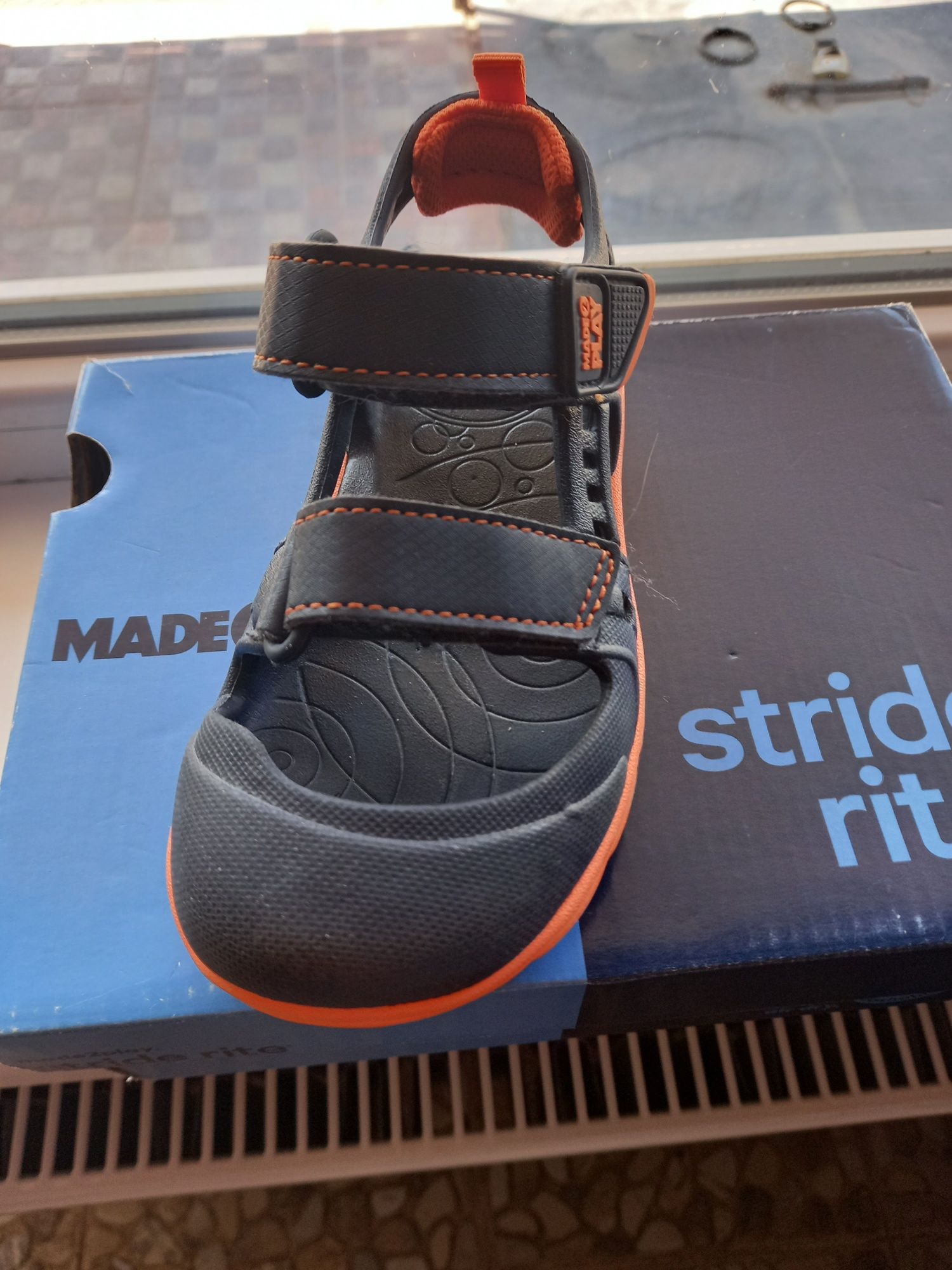 Дитячі сандалії stride rite