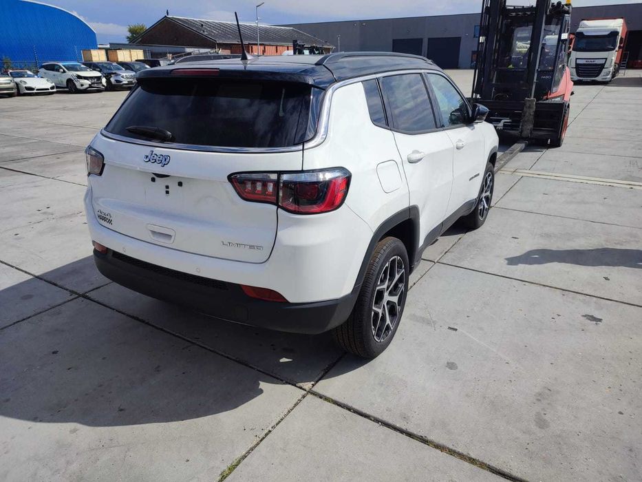 Jeep Compass 4x4 Niski przebieg z USA. Samochód w kraju