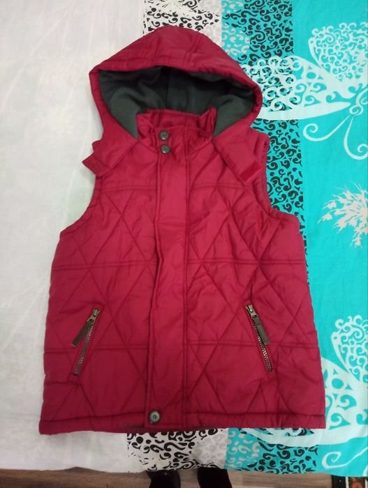 Продам жилетку с-м