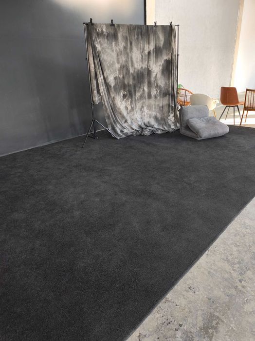 Wykładzina dywanowa czarna