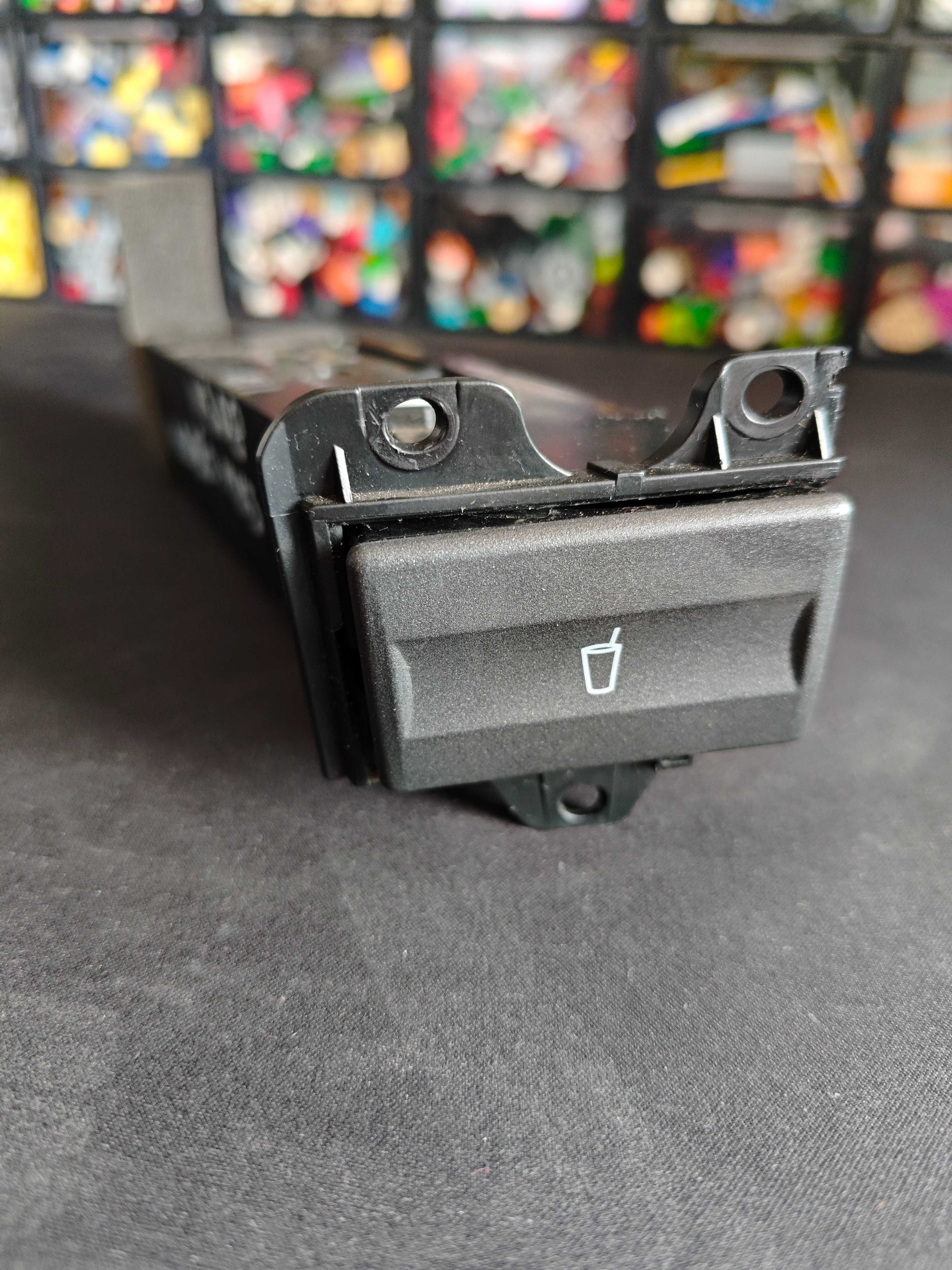 Uchwyt na napoje kubek cup holder Ford Mondeo MK3