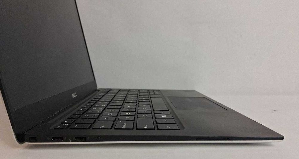 Ноутбук Dell XPS 7390 13.3" Intel Core i7-10710U/16Gb/512GB SSD/Win11