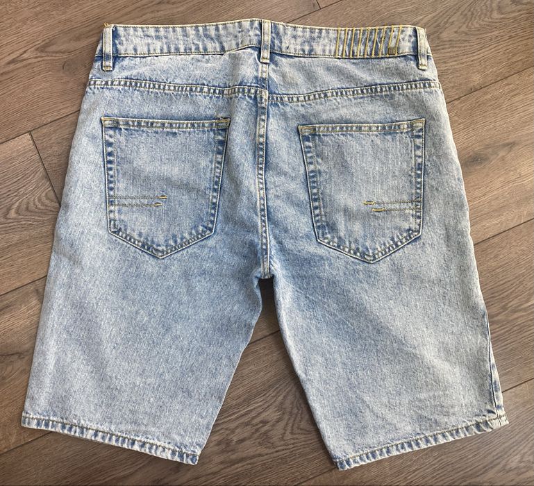 Чоловічі джинсові шорти Reserved