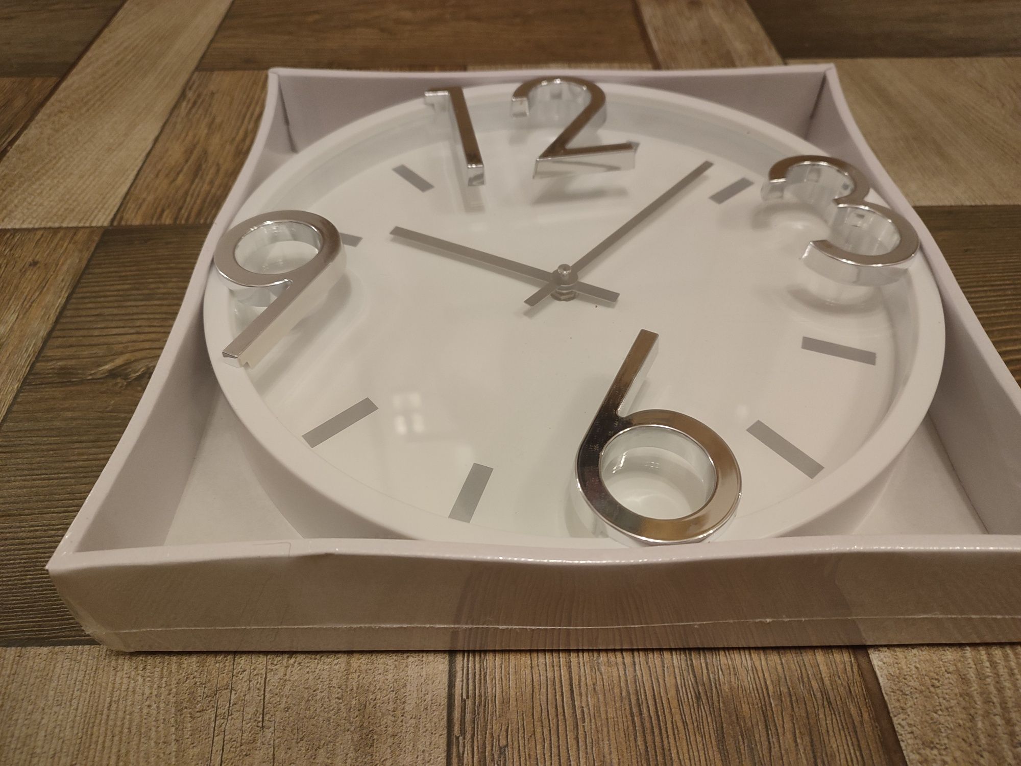 Nowy stylowy zegar ścienny 30 cm