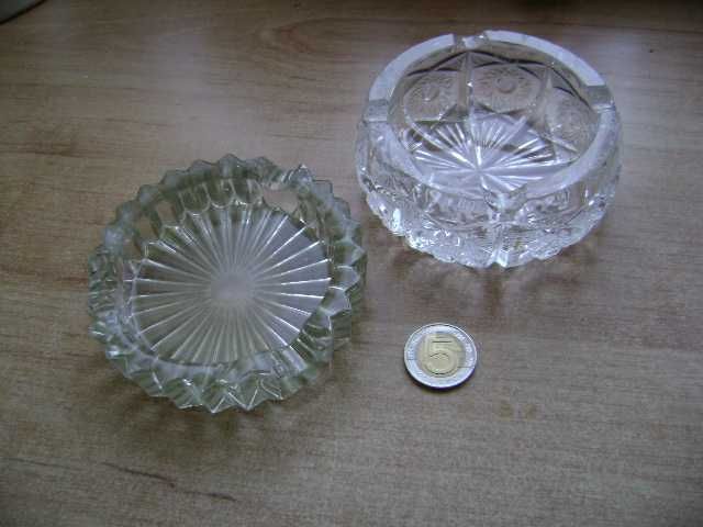 Starocie z PRL - Trafika = Zestaw 2 popielniczki szklane z czasów PRL