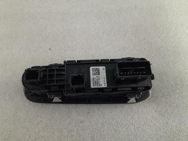 Comando / botão / interruptor vidros frente esquerdo PEUGEOT 308 SW II