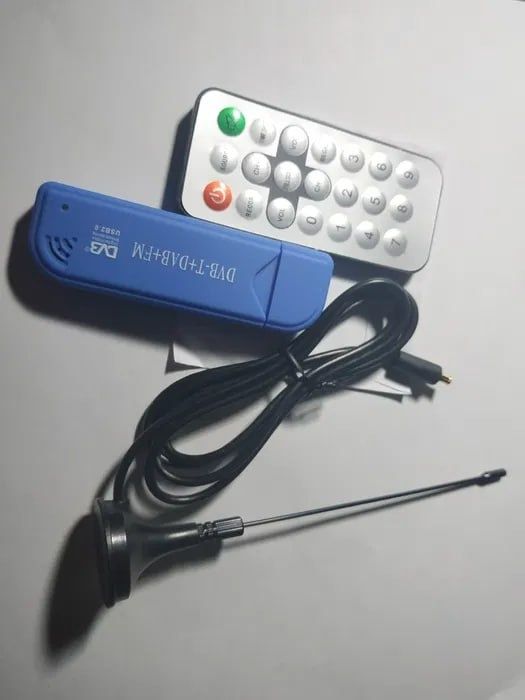 Универсальный FM+DAB USB DVB-T RTL2832U+R828D приемник 25-900мГц.
Прие