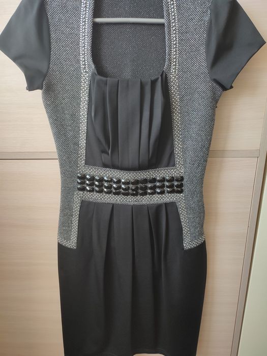 Гарна жіноча сукня