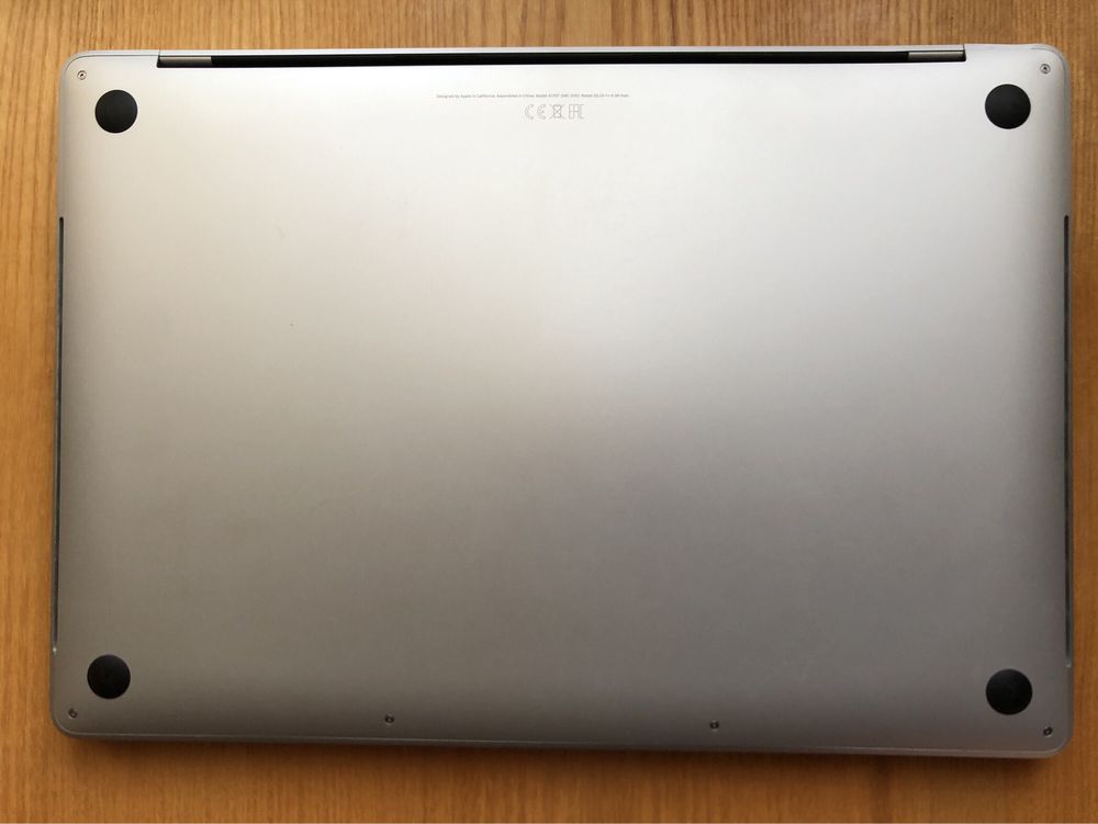 Apple Macbook A1707 16/512Gb