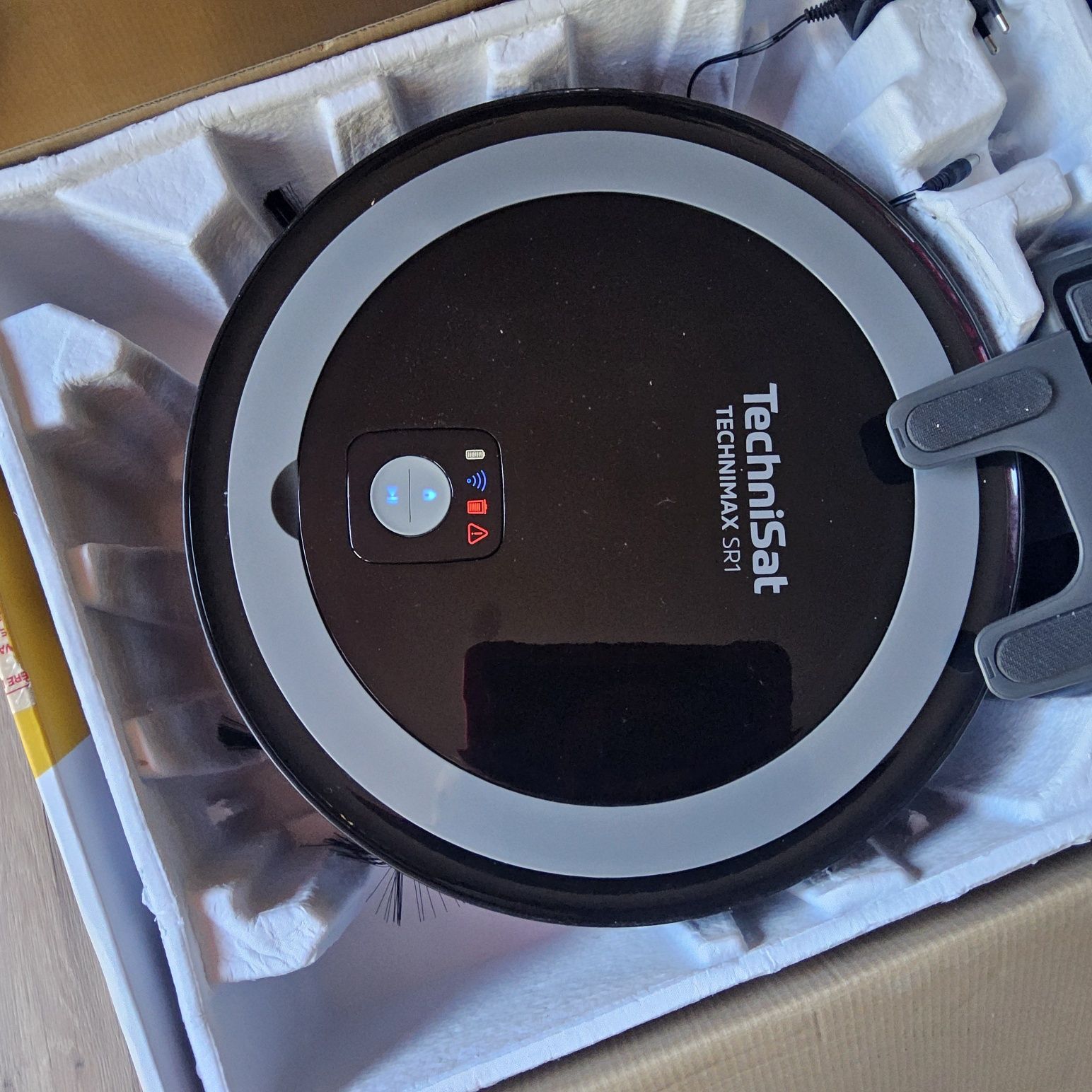 Robot sprzątający TechniSat Technimax SR1