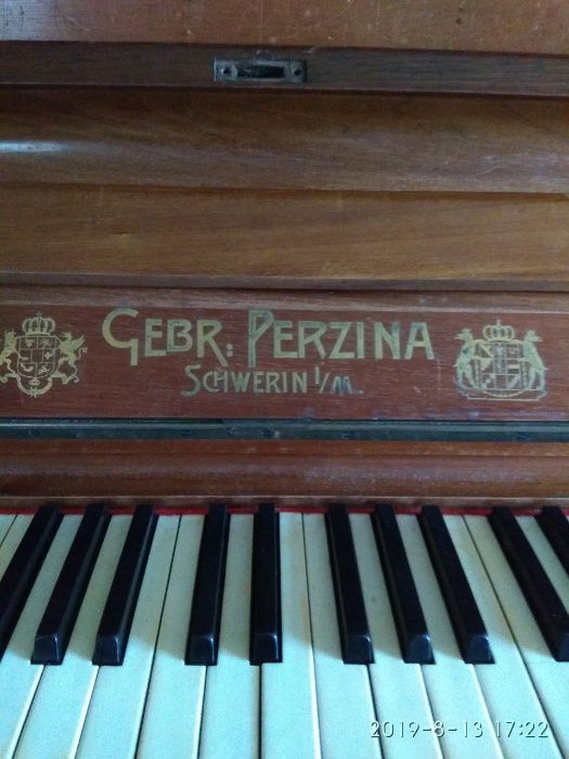 Пианино Gebr. Perzina