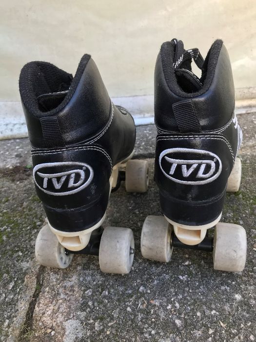 Patins completos para iniciante 33 TVD COMO NOVOS - Hoquei em patins