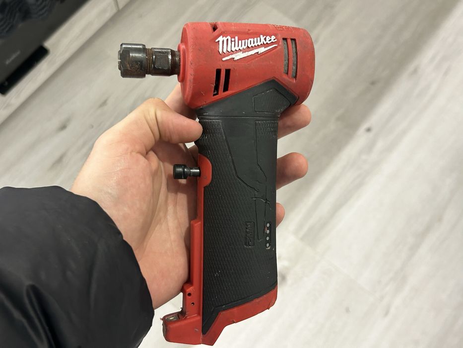 Milwaukee M12 FDGA – szlifierka prosta FUEL, w pełni sprawna