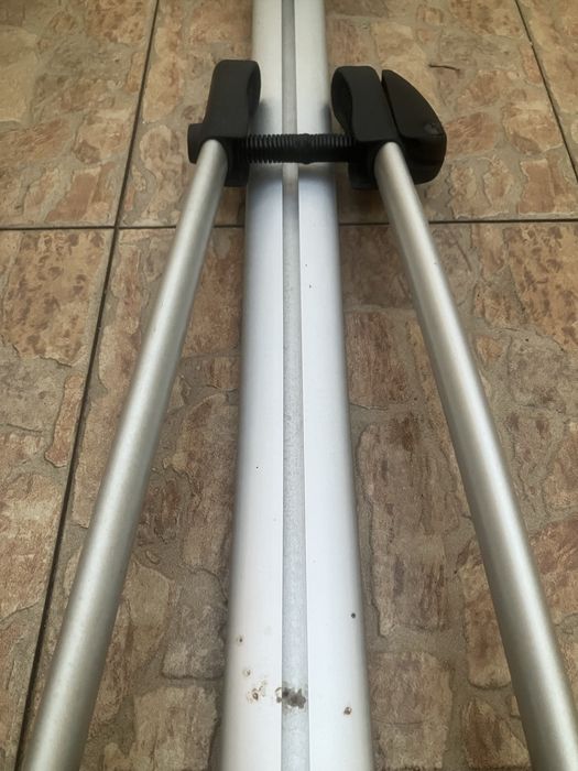 Barras de Tejadilho + 2 Suportes de Bicicleta
