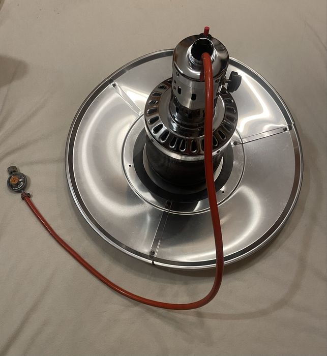 Ogrzewacz gazowy, piecyk gazowy - tarasowy stojacy.