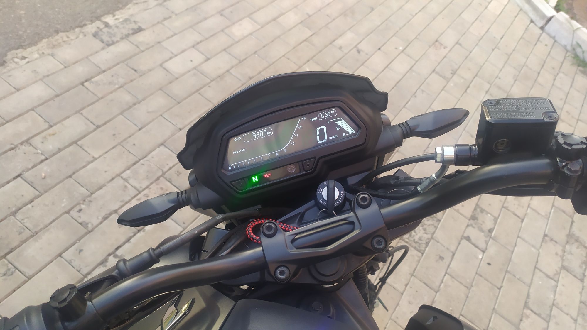 Байк Dominar BODJAR 400.  .