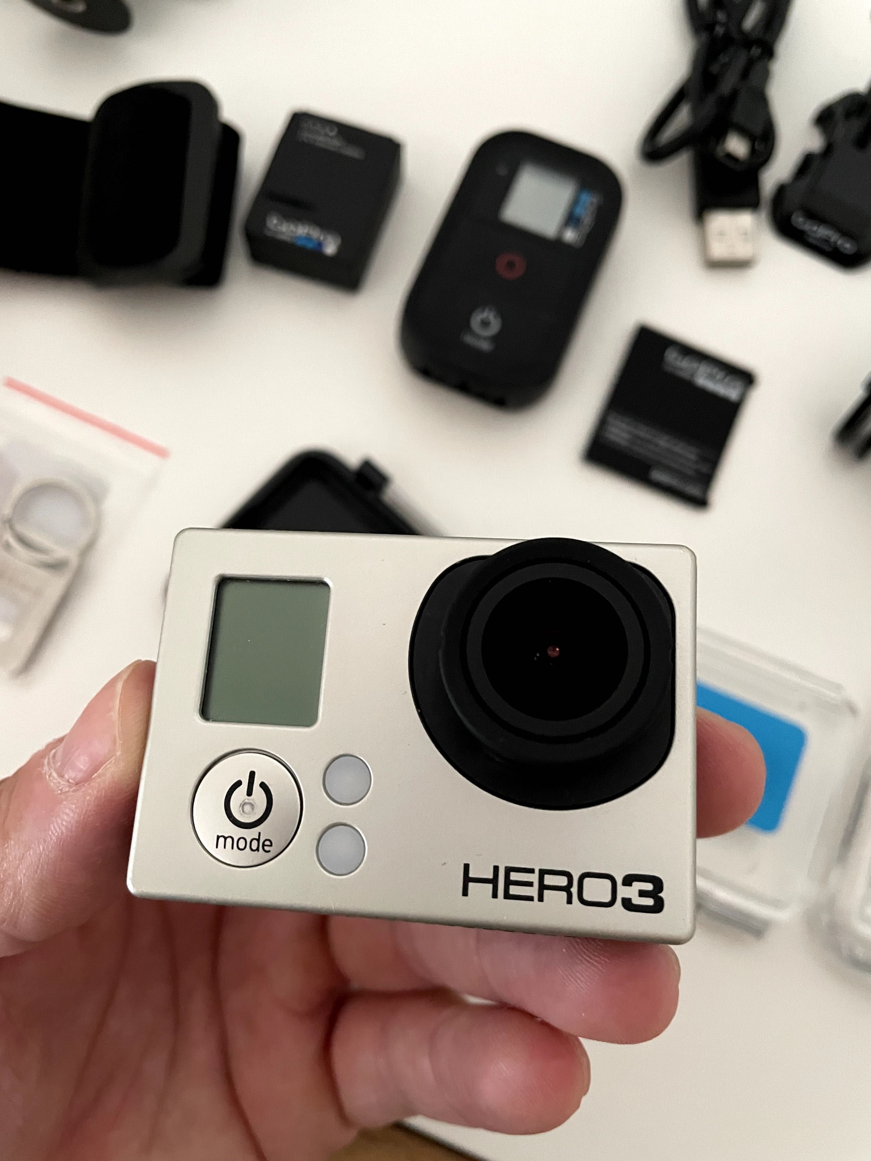 GoPro Hero 3 Black Edition + Acessórios